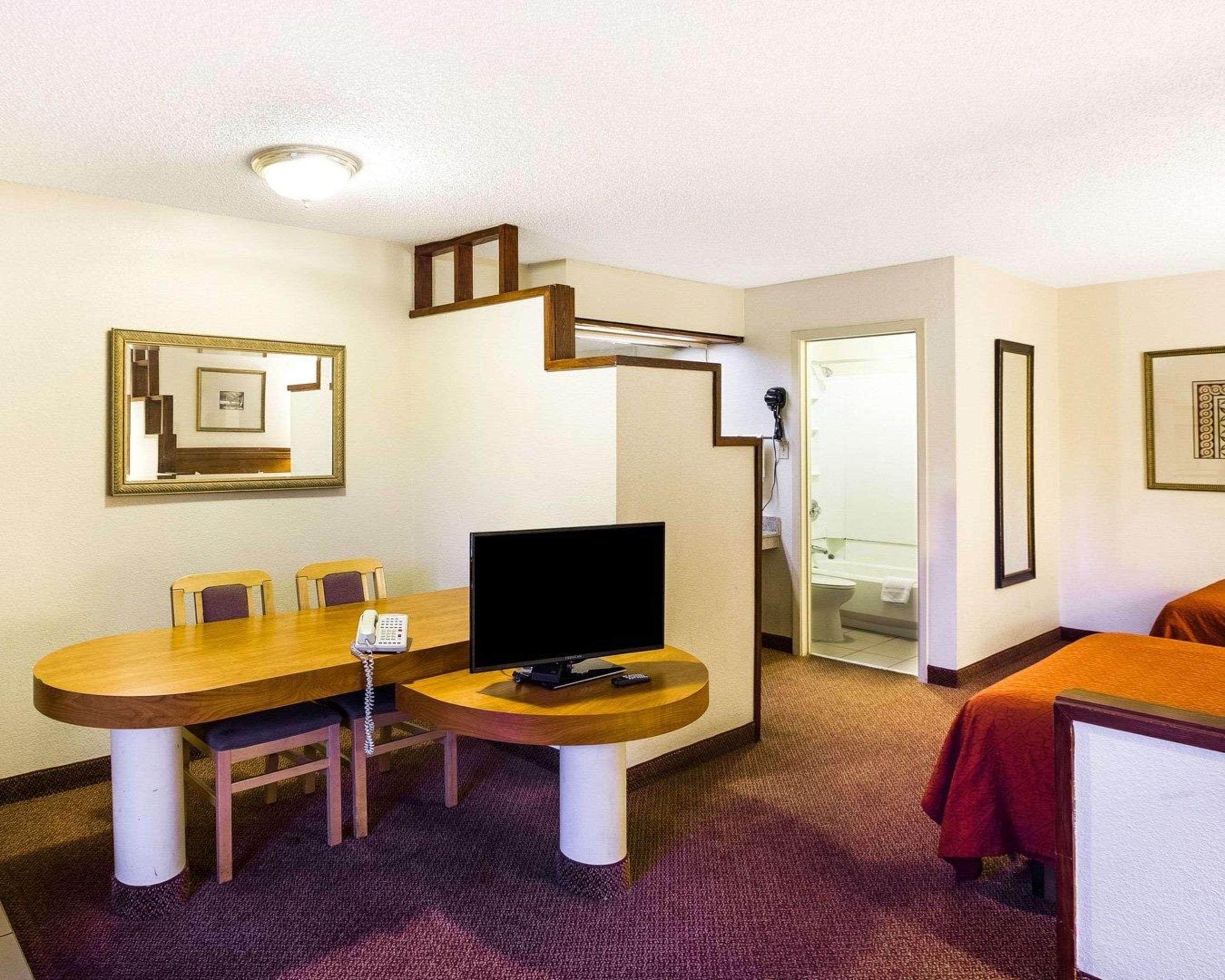 Rodeway Inn & Suites South Of Fiesta Park San Antonio Luaran gambar