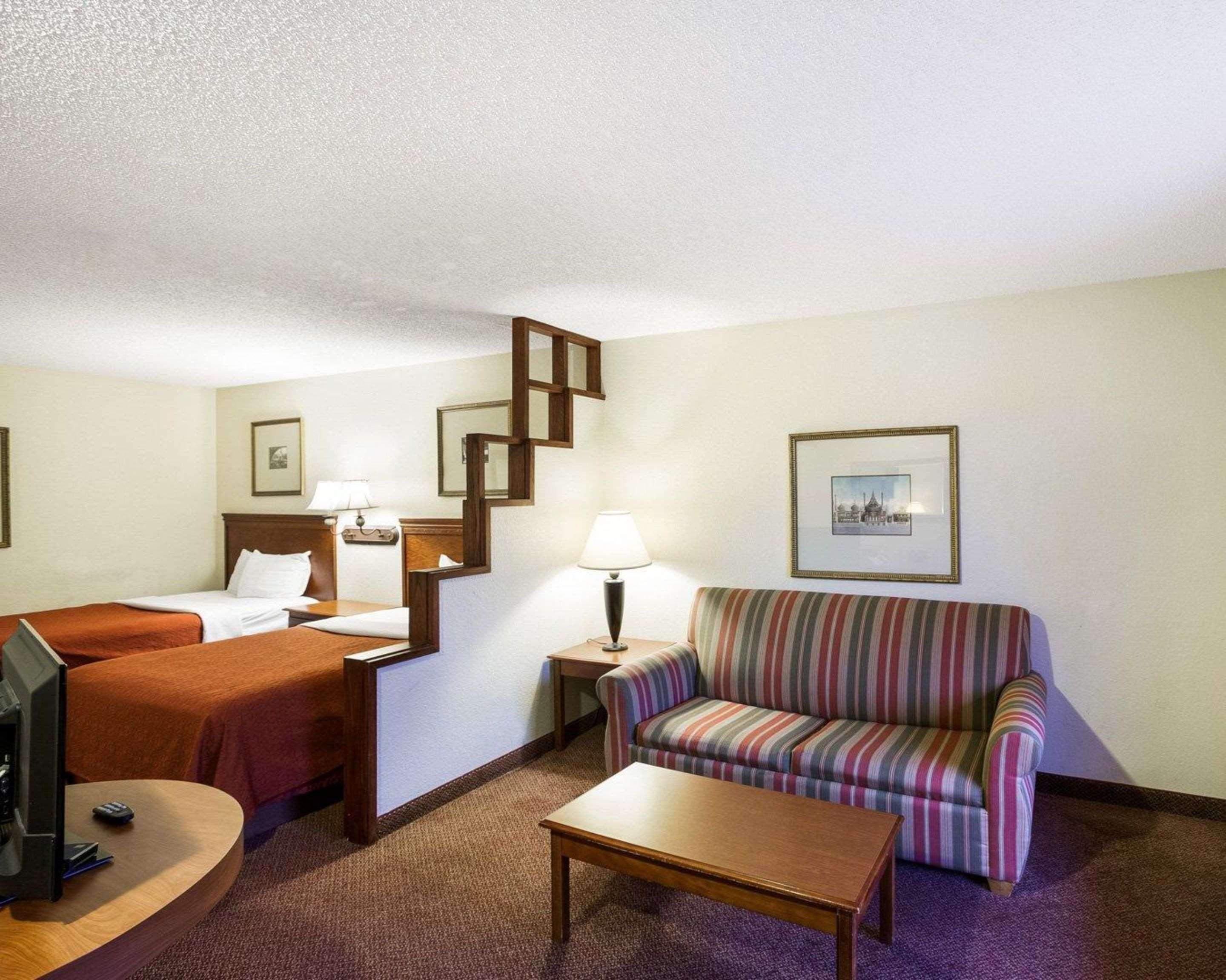 Rodeway Inn & Suites South Of Fiesta Park San Antonio Luaran gambar