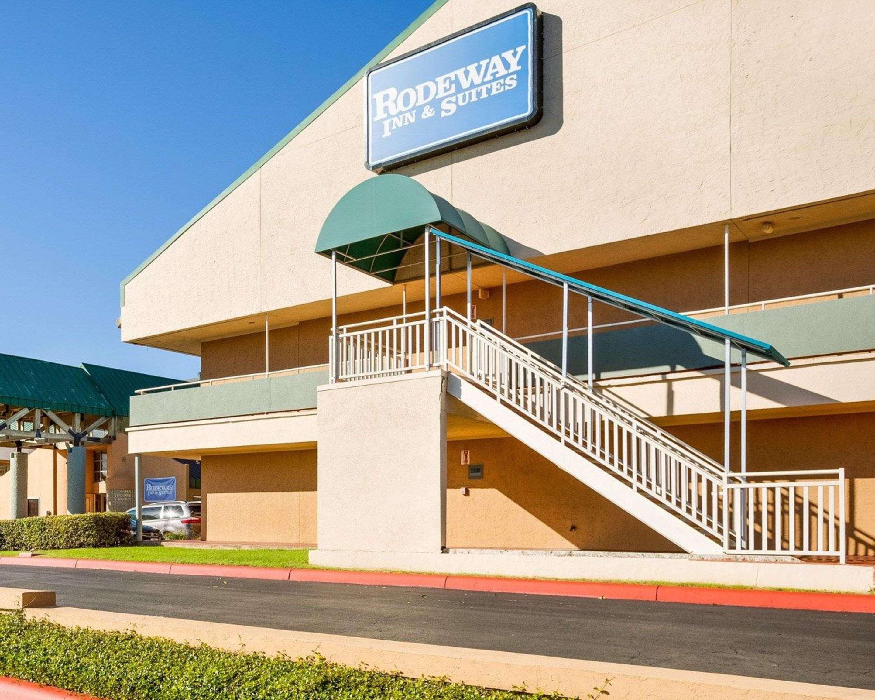 Rodeway Inn & Suites South Of Fiesta Park San Antonio Luaran gambar
