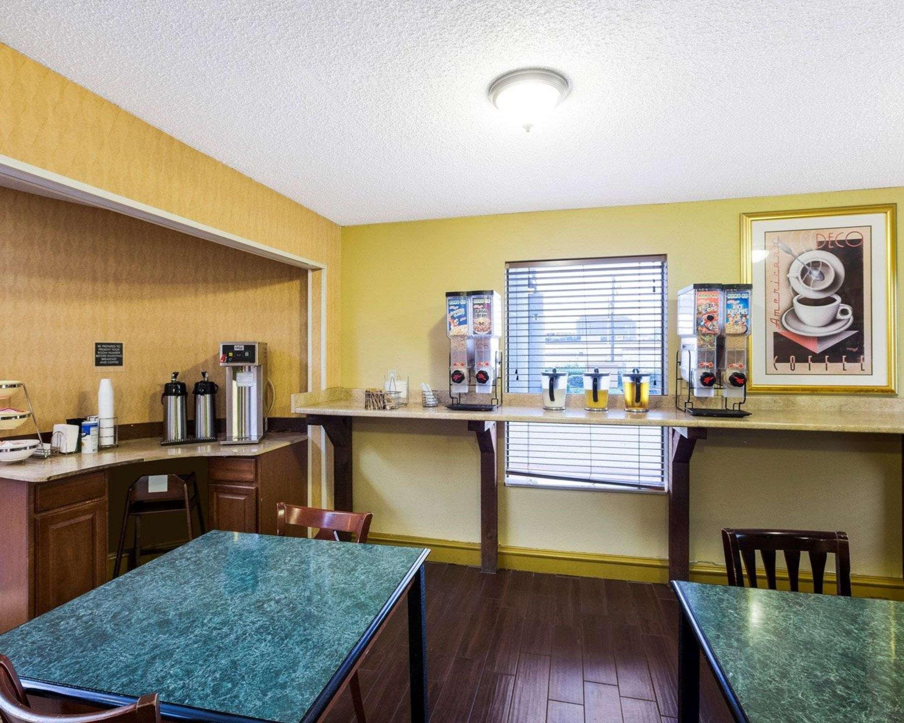 Rodeway Inn & Suites South Of Fiesta Park San Antonio Luaran gambar